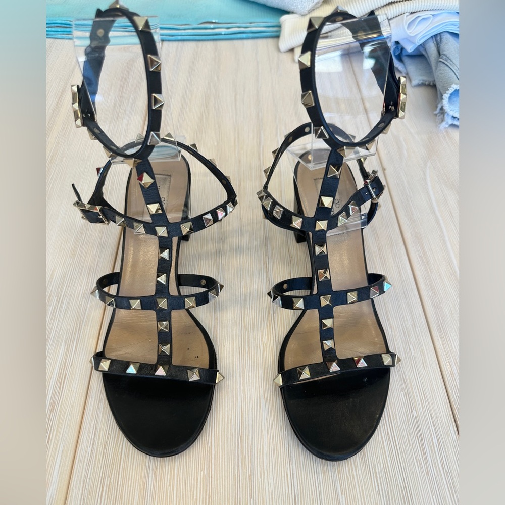VALENTINO ROCKSTUD CALFSKIN ANKLE STRAP SANDAL 60MM
 size 38 1/2 (8)